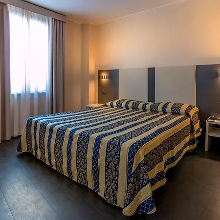 Hotel Alfred Monaco - Ex Forum - Renove