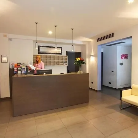 Alfred Monaco - Ex Forum - Renove Hotel