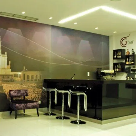 Alfred Monaco - Ex Forum - Renove Hotel