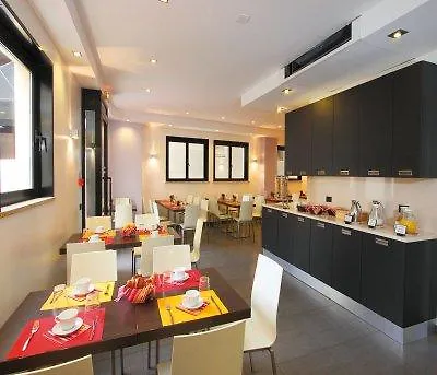 Alfred Monaco - Ex Forum - Renove Hotel 3*