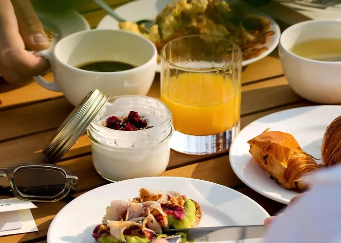 Alfred Monaco - Renove 3* בוסוליי